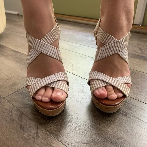 Chinese Laundry 5” cork wedge heels - size 8 - Picture 13 of 16